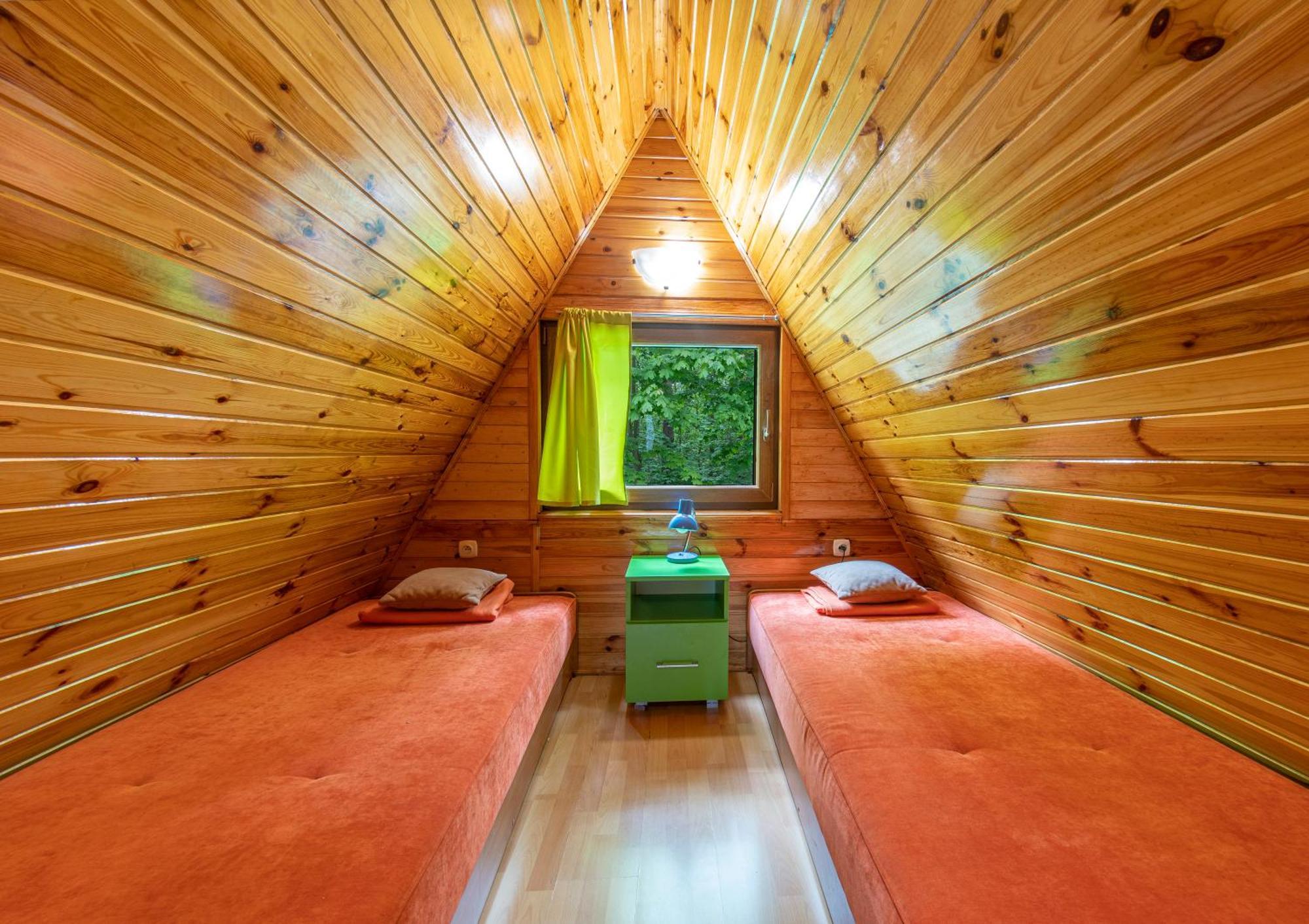 Pod Lasem Blisko Morza Lodge *